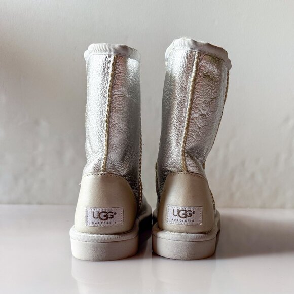 NWOT UGG Classic Short Metallic Silver Shearling Boots Womens 6 - Picture 3 of 5
